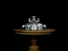 Photo4: 髑髏の騎士バストアップ Skull Knight Bust  Red Eyes ver.  [ALL JAPAN MADE] [ALL METAL] (4)