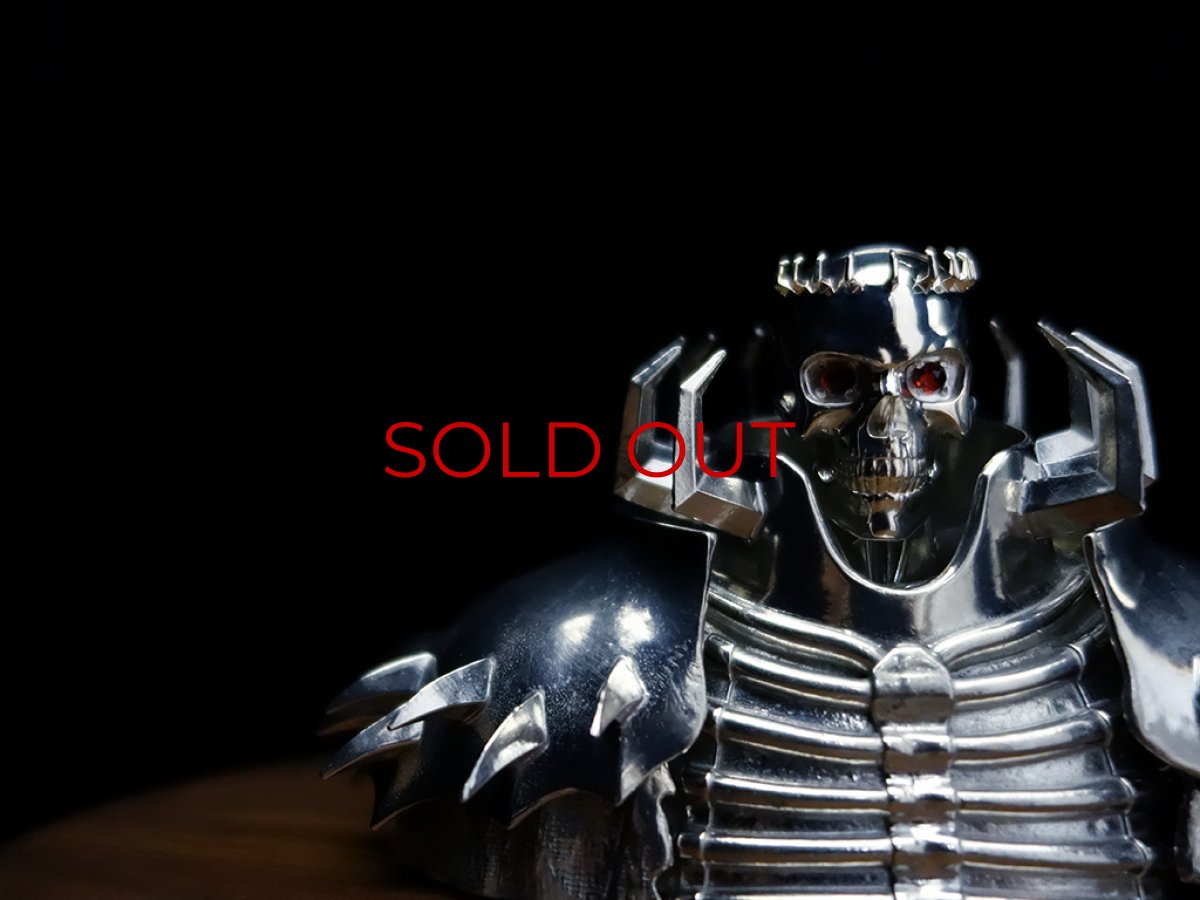 Photo12: 髑髏の騎士バストアップ Skull Knight Bust  Red Eyes ver.  [ALL JAPAN MADE] [ALL METAL] Limited 5 pcs.  *order ended (12)